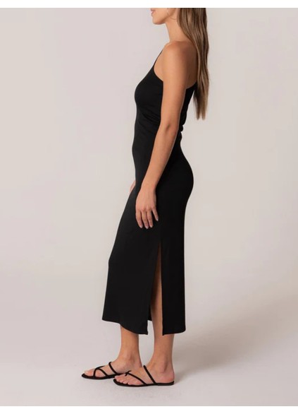 Casual slim fitting dress