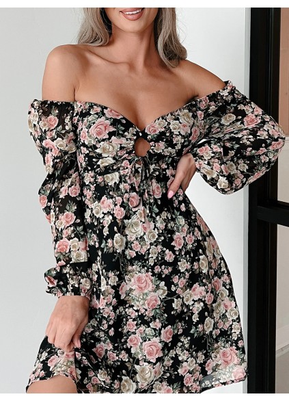 Floral black dress with puffed sleeves