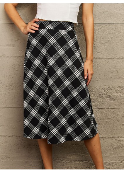 Wide Waistband Knee Length Skirt