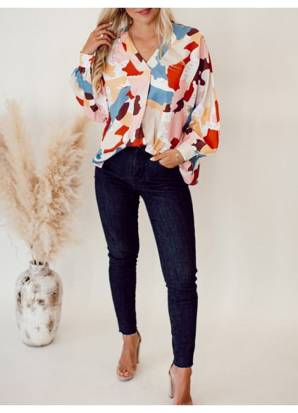 V-neck contrasting geometric pattern shirt