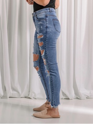 Women's ripped slim fit mid-rise jeans